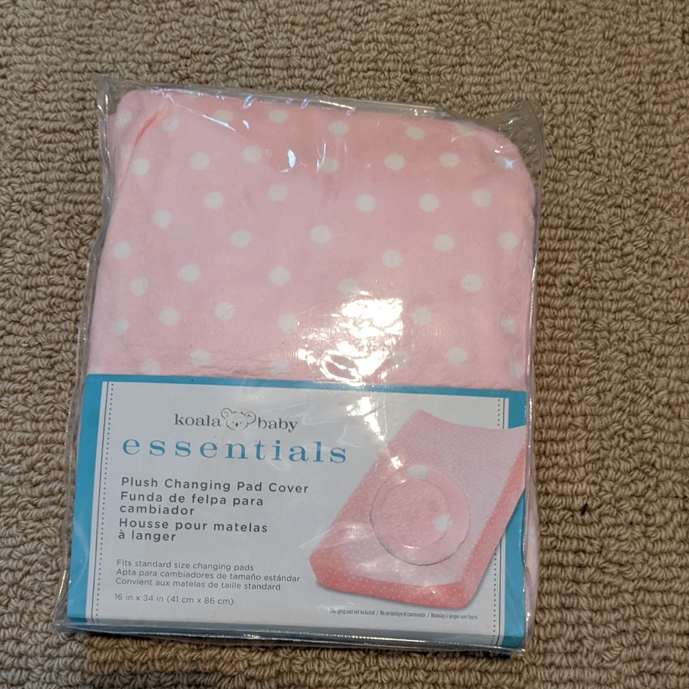 ♦️ B2G1FREE ♦️ NWT plush changing pad cover.